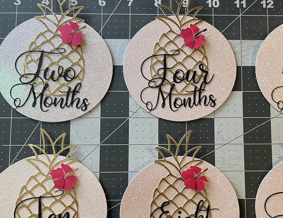 Pineapple Milestone Markers