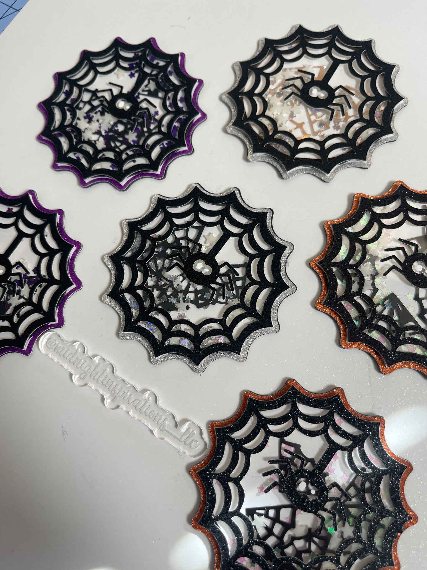 Spider Web 2 Shaker Fridge Magnet (Purple)